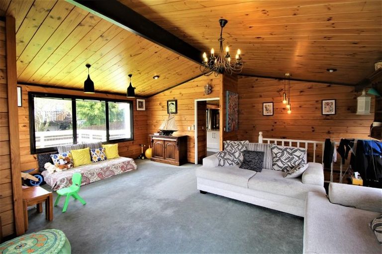 Photo of property in 25 Derrimore Heights, Clover Park, Auckland, 2019