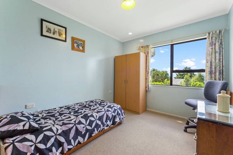 Photo of property in 258 Whangaparaoa Road, Red Beach, 0932