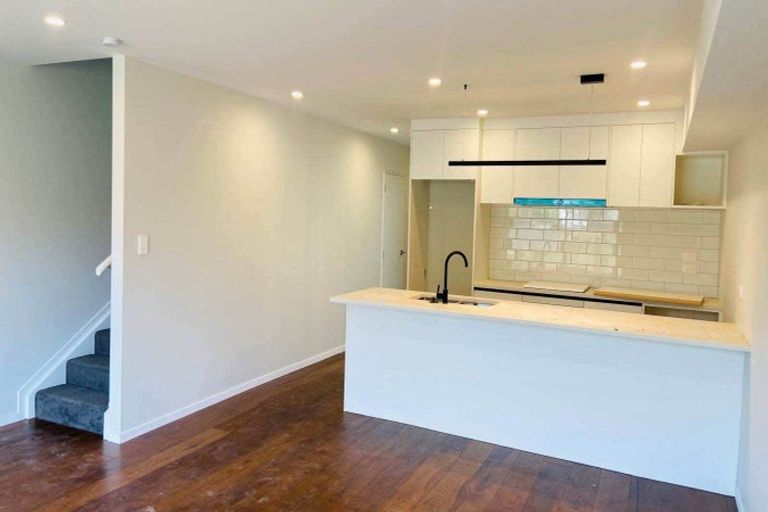 Photo of property in 17 Nautilus Drive, Gulf Harbour, Whangaparaoa, 0930