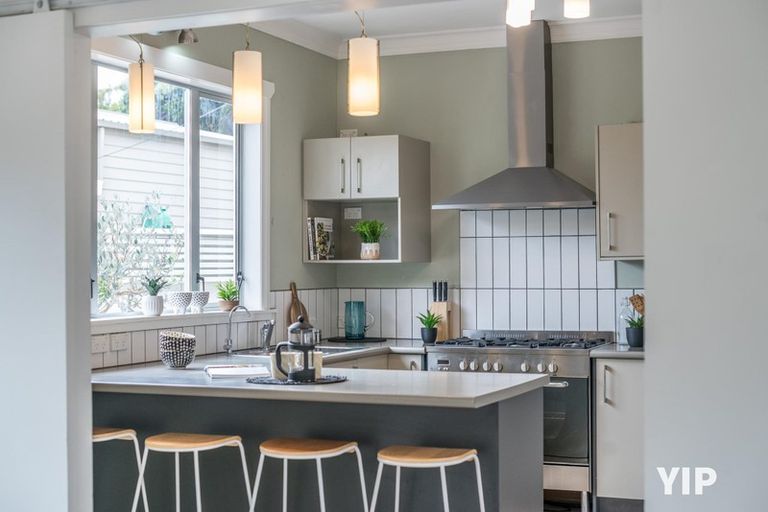 Photo of property in 21 Handyside Street, Tawa, Wellington, 5028