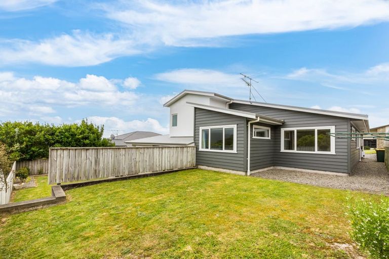 Photo of property in 31 Aspiring Terrace, Aotea, Porirua, 5024