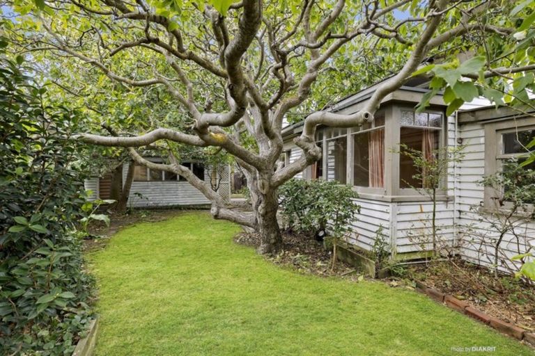 Photo of property in 35 Aparima Avenue, Miramar, Wellington, 6022