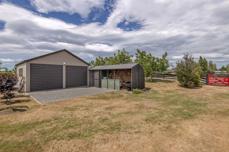 Photo of property in 1 Whitcombe Place, Darfield, 7571