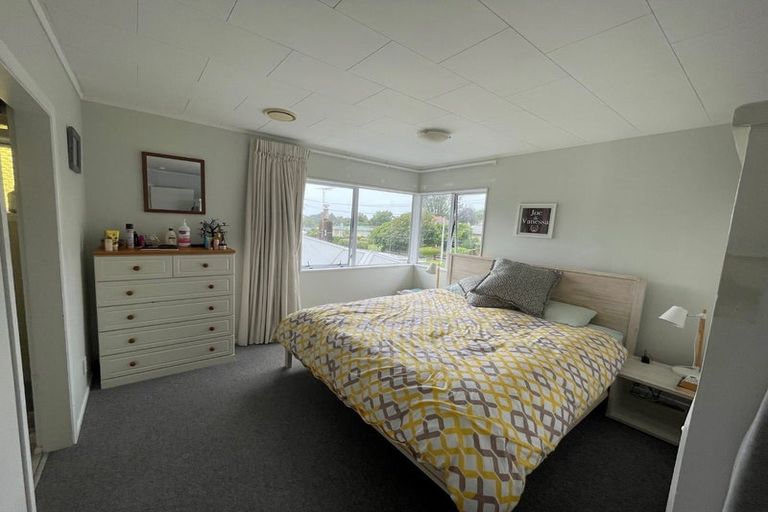 Photo of property in 74 Awanui Street, Merrilands, New Plymouth, 4312