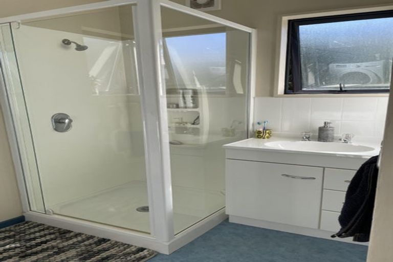 Photo of property in 4a Mclellan Place, Ilam, Christchurch, 8041