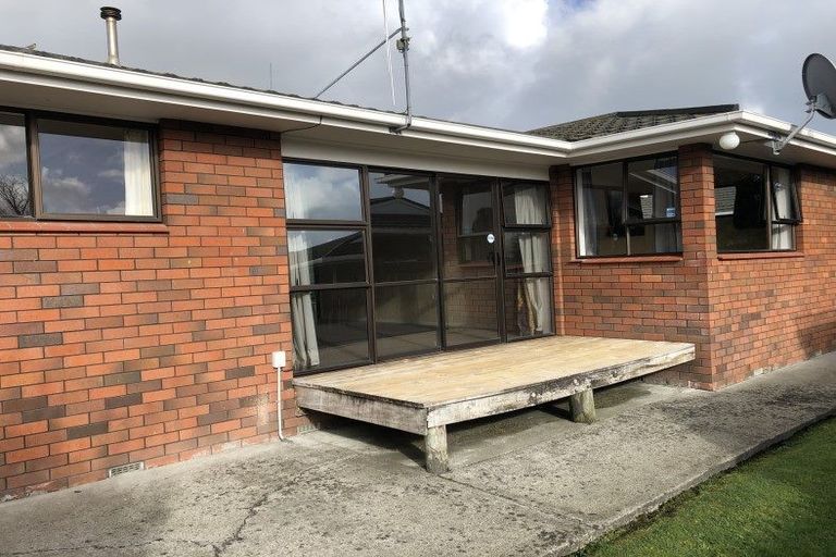 Photo of property in 22 Chippendale Crescent, Highbury, Palmerston North, 4412