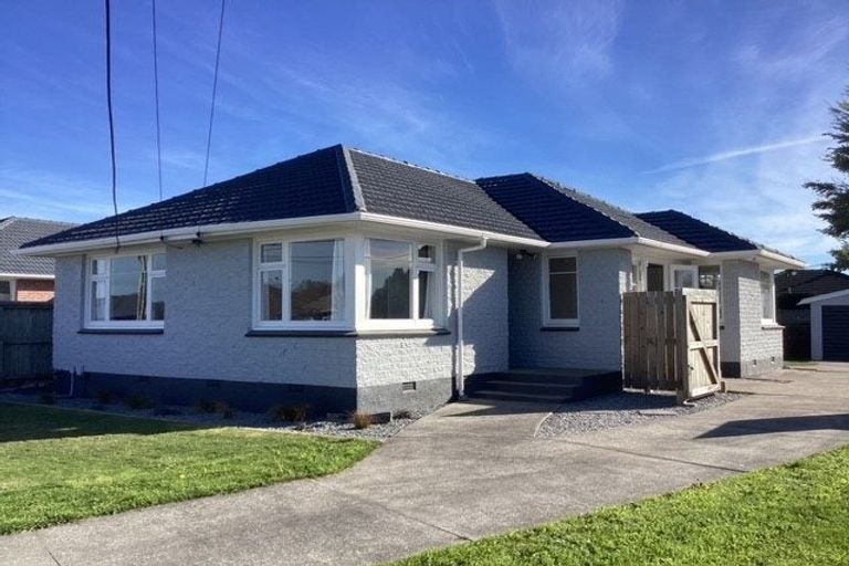 Photo of property in 11 Pembroke Street, Avondale, Christchurch, 8061