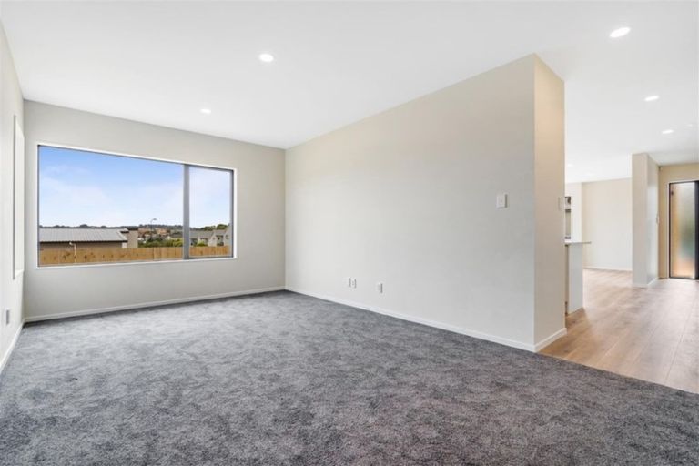 Photo of property in 114 Parkview Drive, Gulf Harbour, Whangaparaoa, 0930
