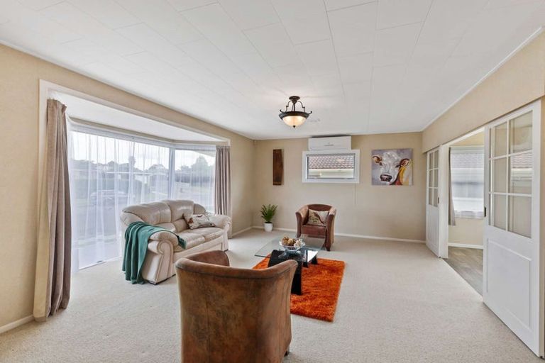 Photo of property in 5 Racecourse Road, Waiuku, 2123