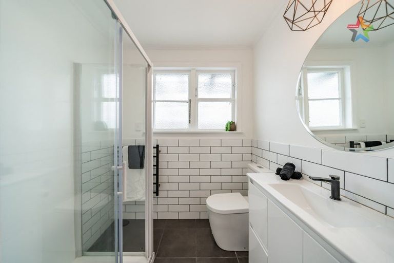 Photo of property in 18 Atiawa Crescent, Waiwhetu, Lower Hutt, 5010