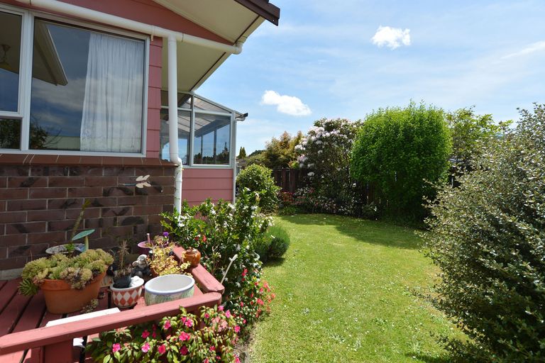 Photo of property in 16 Wanaka Street, Tikipunga, Whangarei, 0112