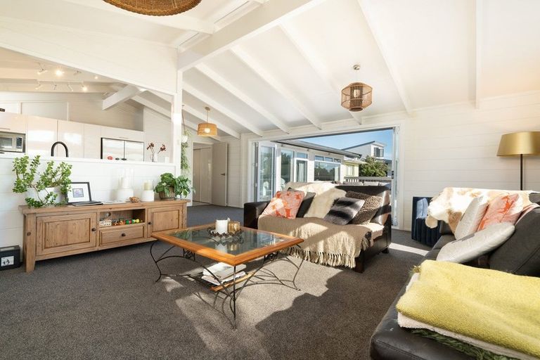 Photo of property in 514a Papamoa Beach Road, Papamoa Beach, Papamoa, 3118