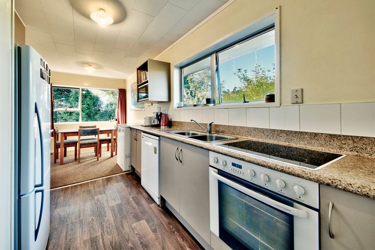 Photo of property in 2 Libra Street, Glen Eden, Auckland, 0602