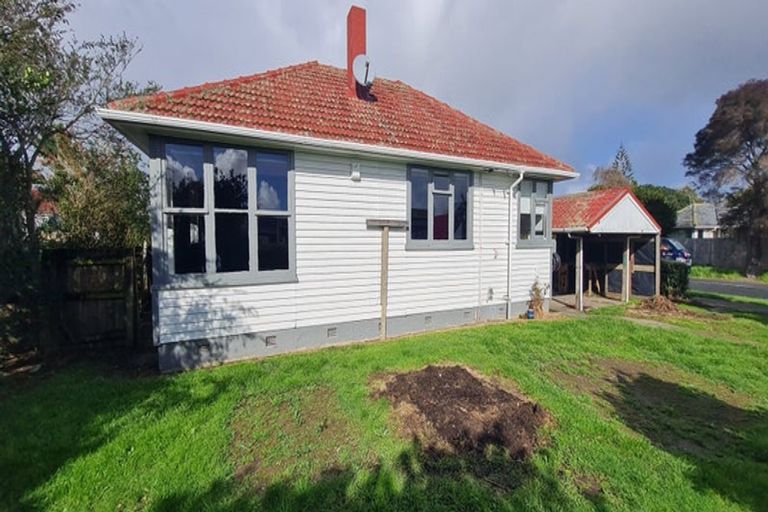 Photo of property in 43 Miranda Street, Avondale, Auckland, 0600