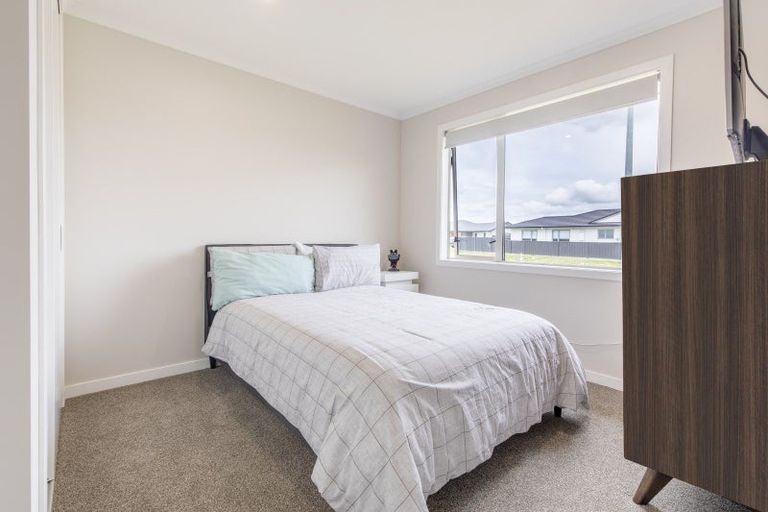 Photo of property in 33 Belgrove Drive, Waipukurau, 4200