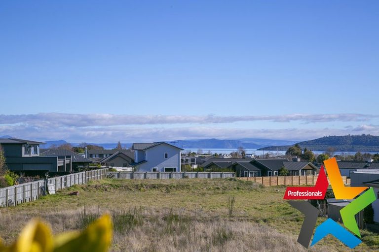 Photo of property in 10 Tuhua Close, Wharewaka, Taupo, 3330