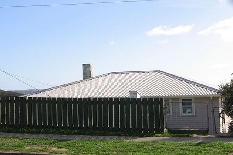 Photo of property in 51 Matatiro Street, Titahi Bay, Porirua, 5022
