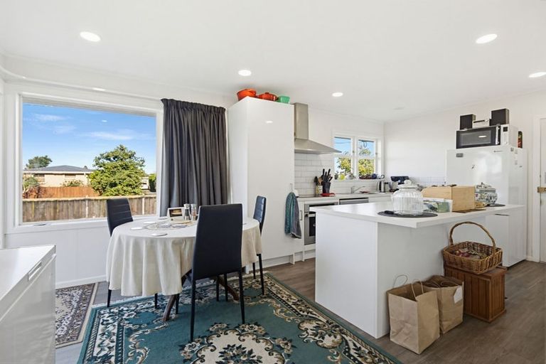 Photo of property in 5 Minifie Avenue, Melville, Hamilton, 3206