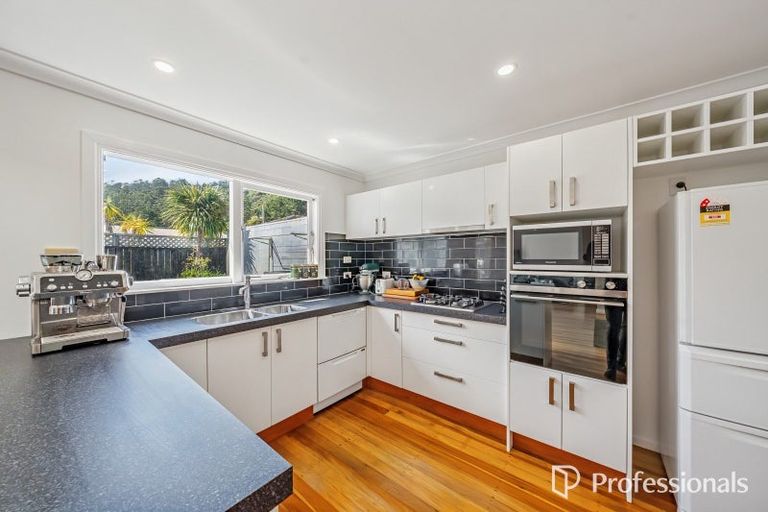 Photo of property in 9 Peel Place, Wainuiomata, Lower Hutt, 5014