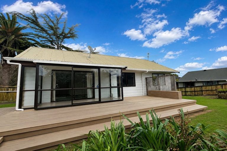 Photo of property in 1/17 Orchid Place, Te Atatu South, Auckland, 0610
