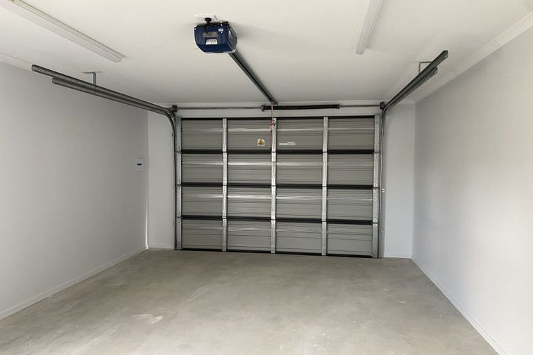 Photo of property in 28 Oioi Lane, Poike, Tauranga, 3112