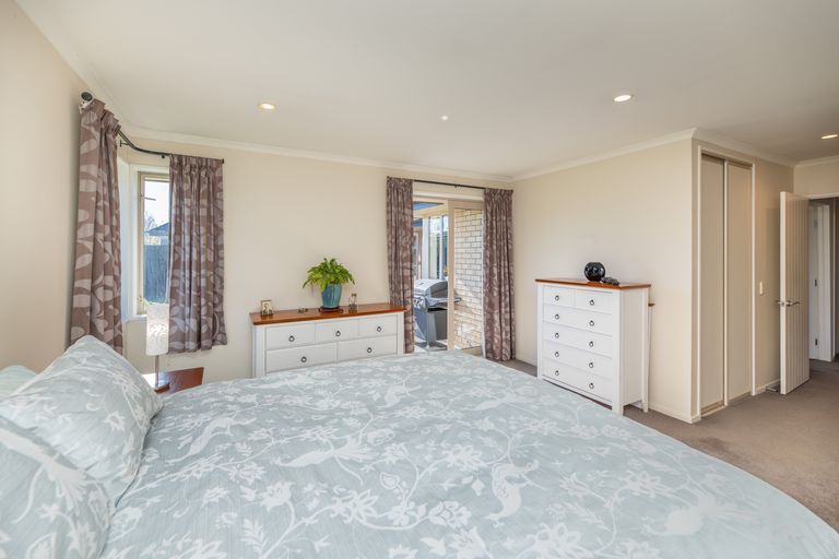 Photo of property in 13 Parkinson Place, Woodend, 7610