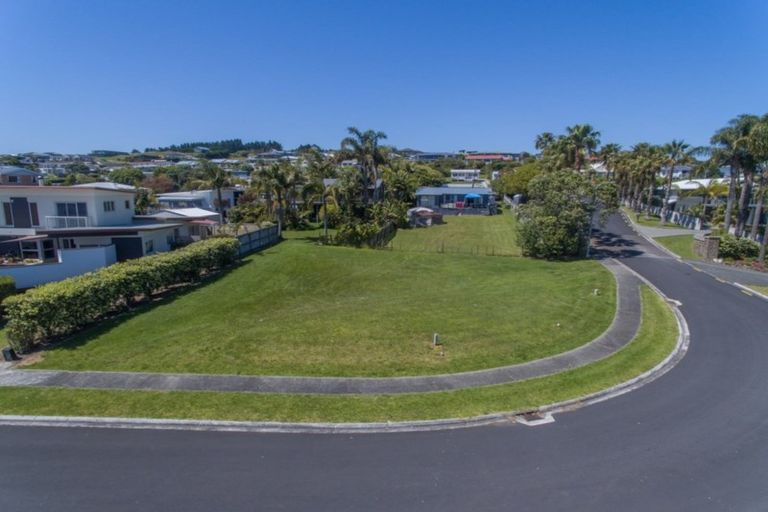 Photo of property in 1 Bayside Drive, Coopers Beach, 0420