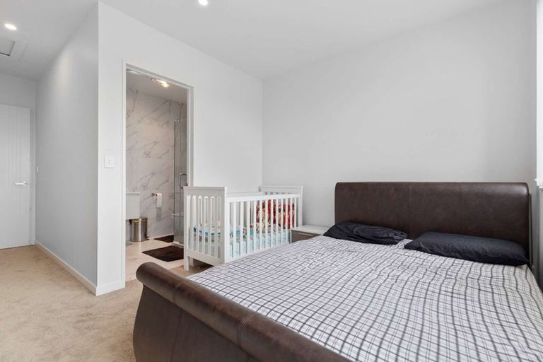 Photo of property in 90 Tarapuka Road, Westgate, Auckland, 0814