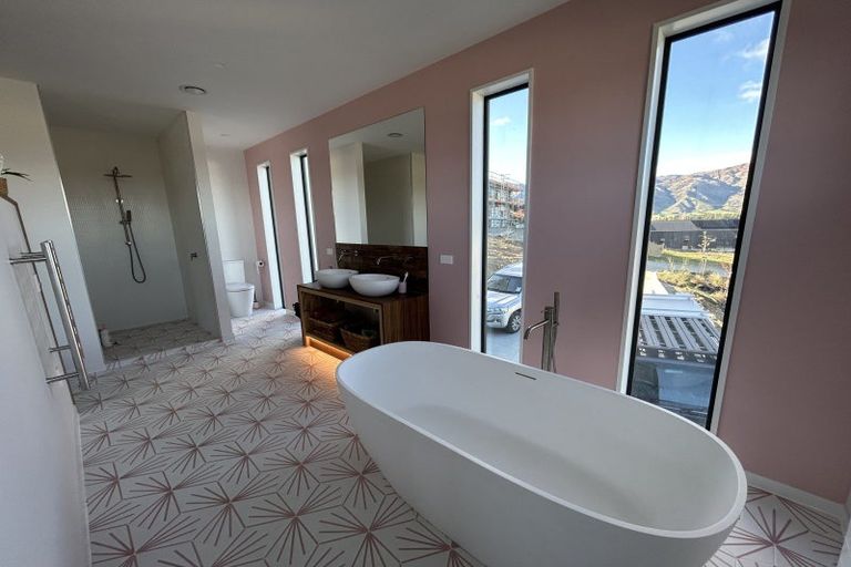 Photo of property in 3 Waxeye Lane, Lake Hawea, 9382