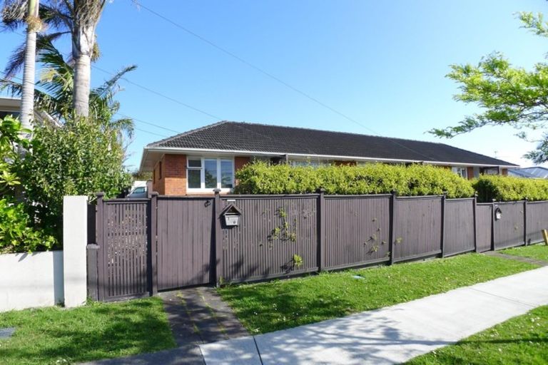 Photo of property in 3/6 Corrella Road, Belmont, Auckland, 0622