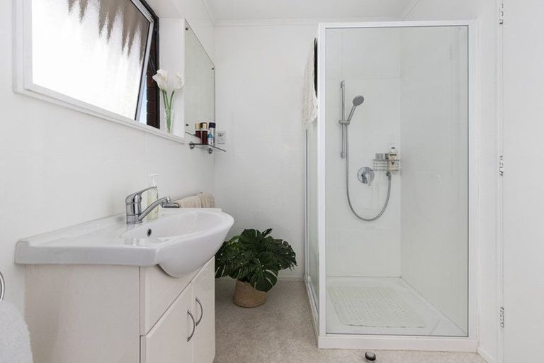 Photo of property in 1b Cherry Place, Waiuku, 2123