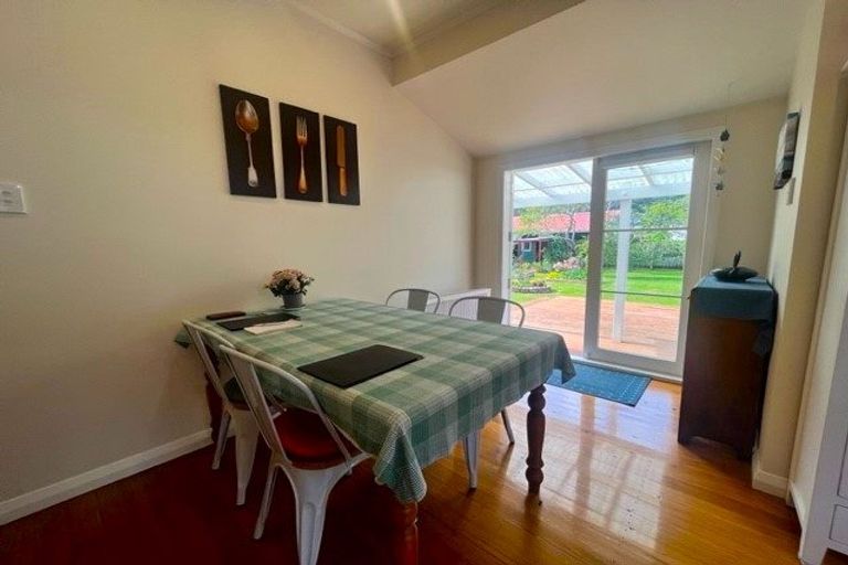 Photo of property in 10 Melvill Grove, Waterloo, Lower Hutt, 5011