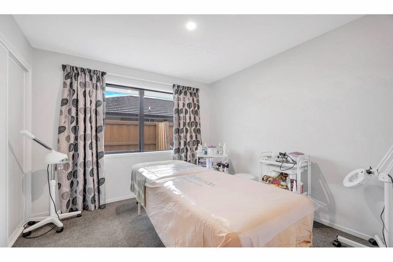 Photo of property in 52 Wigmore Crescent, Rolleston, 7615