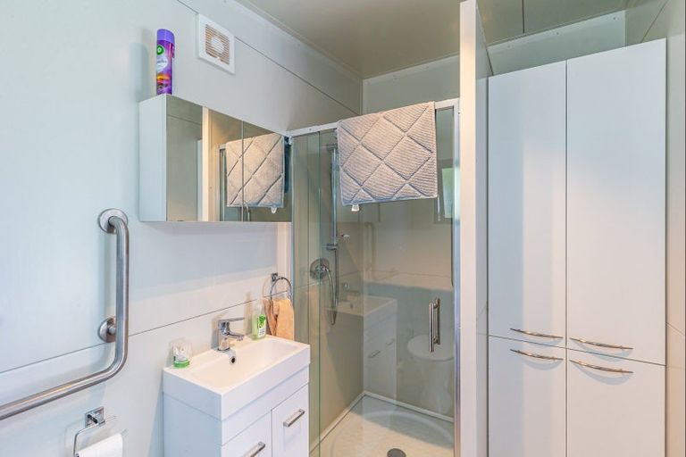 Photo of property in 3 Takapu Road, Manakau, Levin, 5573