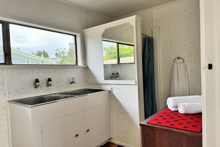 Photo of property in 7 Leonard Street, Kawakawa, 0210