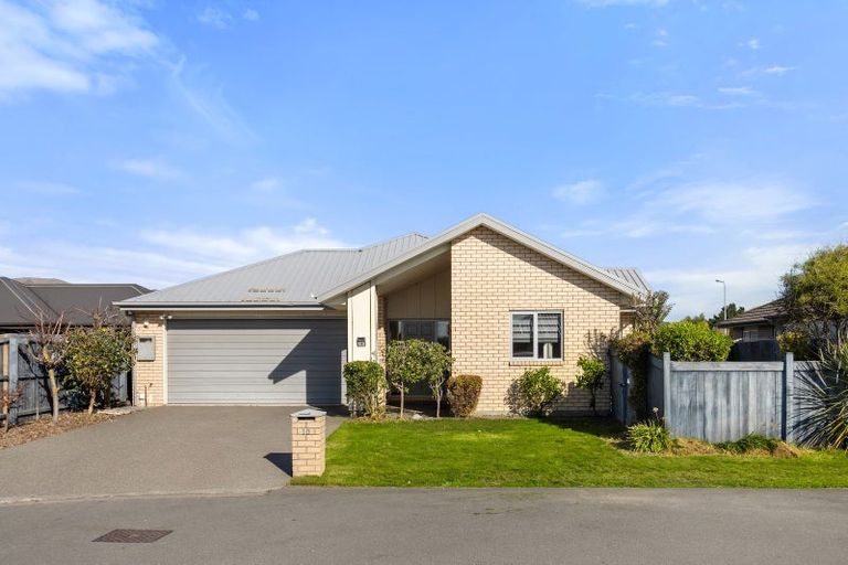 Photo of property in 10 Saint Peters Close, Woolston, Christchurch, 8062