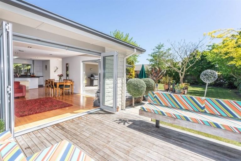 Photo of property in 43 Norwood Street, Beckenham, Christchurch, 8023