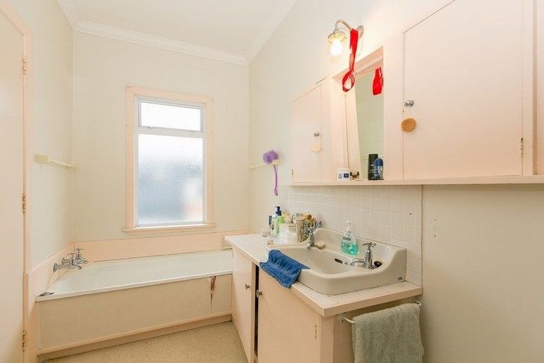 Photo of property in 69 South Road, Blagdon, New Plymouth, 4310