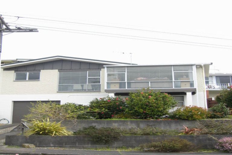 Photo of property in 9 Findlay Street, Moturoa, New Plymouth, 4310