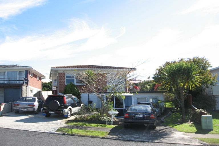 Photo of property in 14 La Trobe Street, Pakuranga Heights, Auckland, 2010