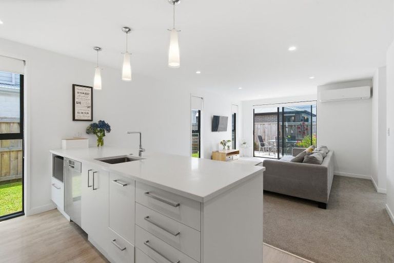 Photo of property in 16 Hinaki Street, Poike, Tauranga, 3112