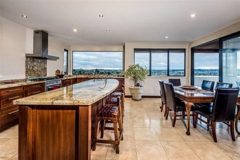 Photo of property in 9 Durness Place, Red Beach, 0932