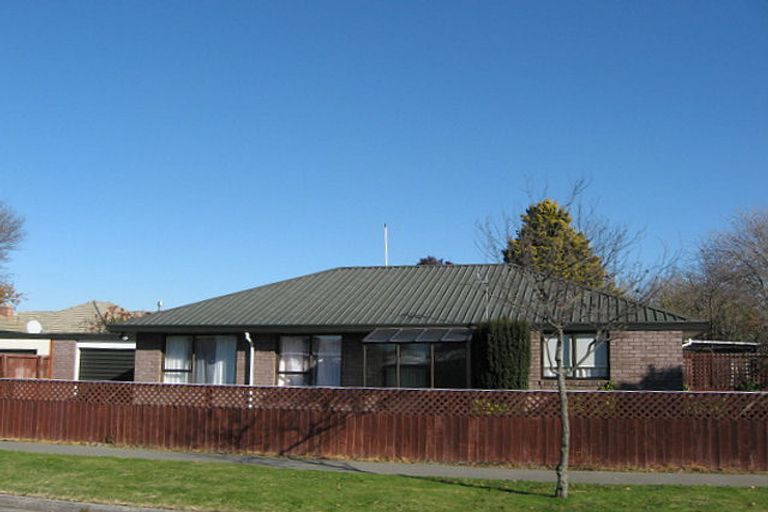 Photo of property in 1 Warren Crescent, Hillmorton, Christchurch, 8025