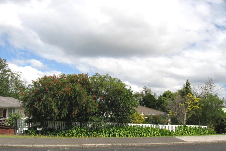 Photo of property in 1/3 Morton Avenue, Forrest Hill, Auckland, 0620