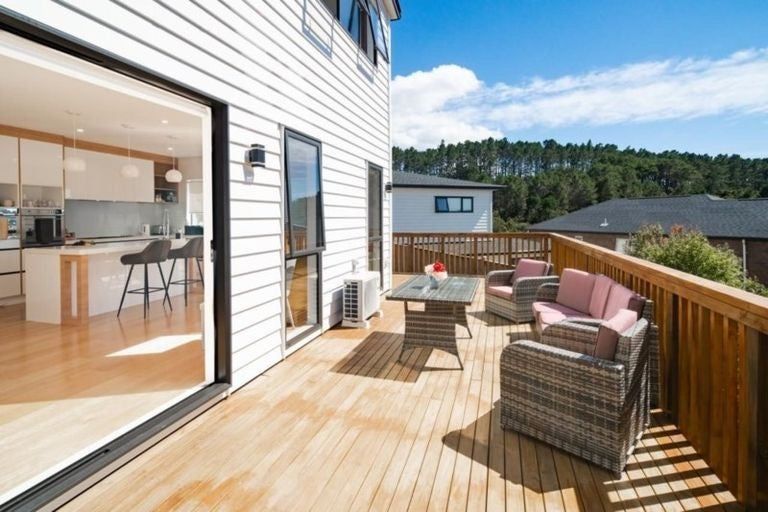 Photo of property in 52 Golden Morning Drive, Albany Heights, Auckland, 0632