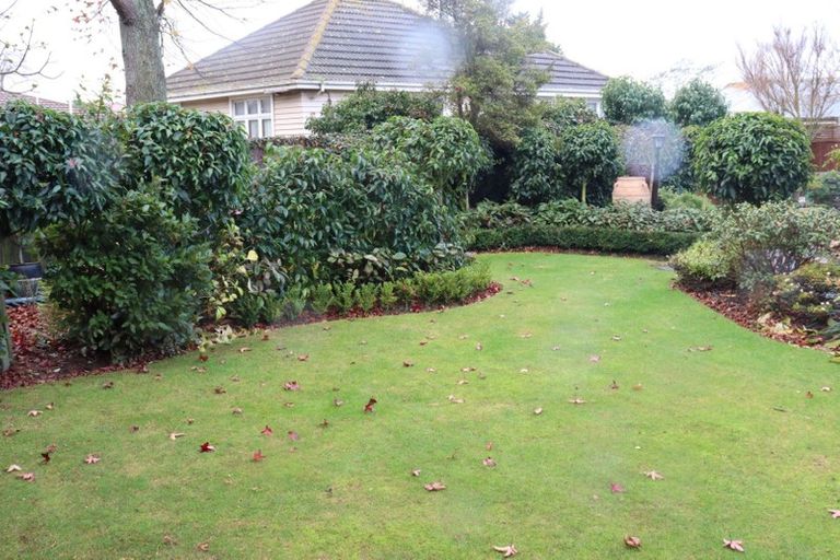 Photo of property in 834 Main North Road, Belfast, Christchurch, 8051