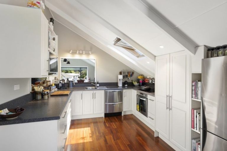 Photo of property in 43 Poole Crescent, Wainuiomata, Lower Hutt, 5014