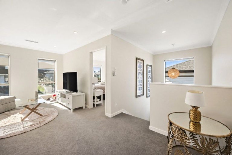 Photo of property in 30 Cassidy Drive, Orewa, 0931