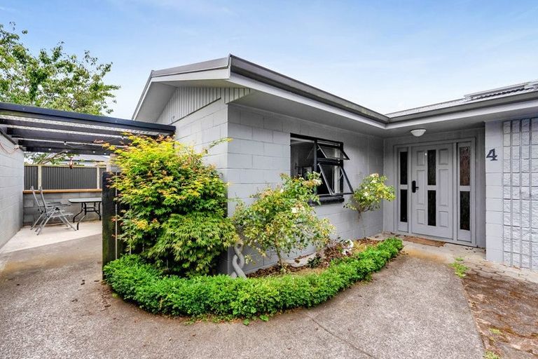 Photo of property in 4 Douglas Street, Hawera, 4610