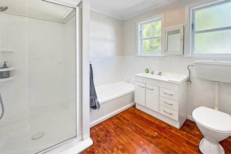 Photo of property in 32 Petherick Street, Taita, Lower Hutt, 5011